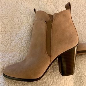Michael Kors - Heeled Suede Booties 👢